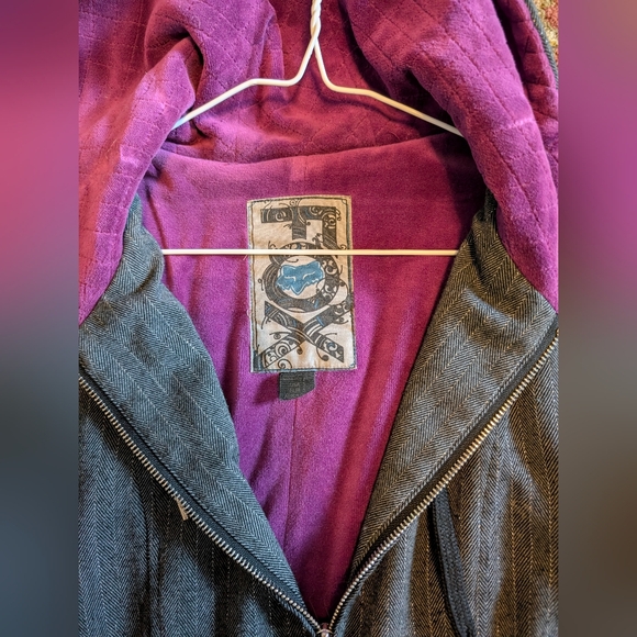 🍃BOGO FREE🍃 FOX JACKET SIZE SMALL - Picture 3 of 4